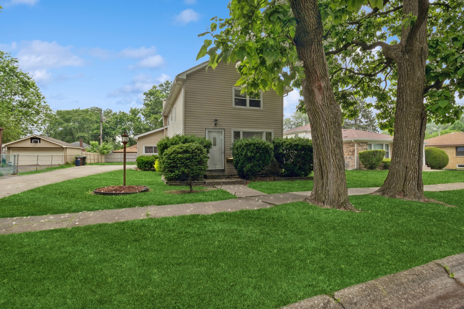 Property Photo: 18526 Morris Avenue IL 60430