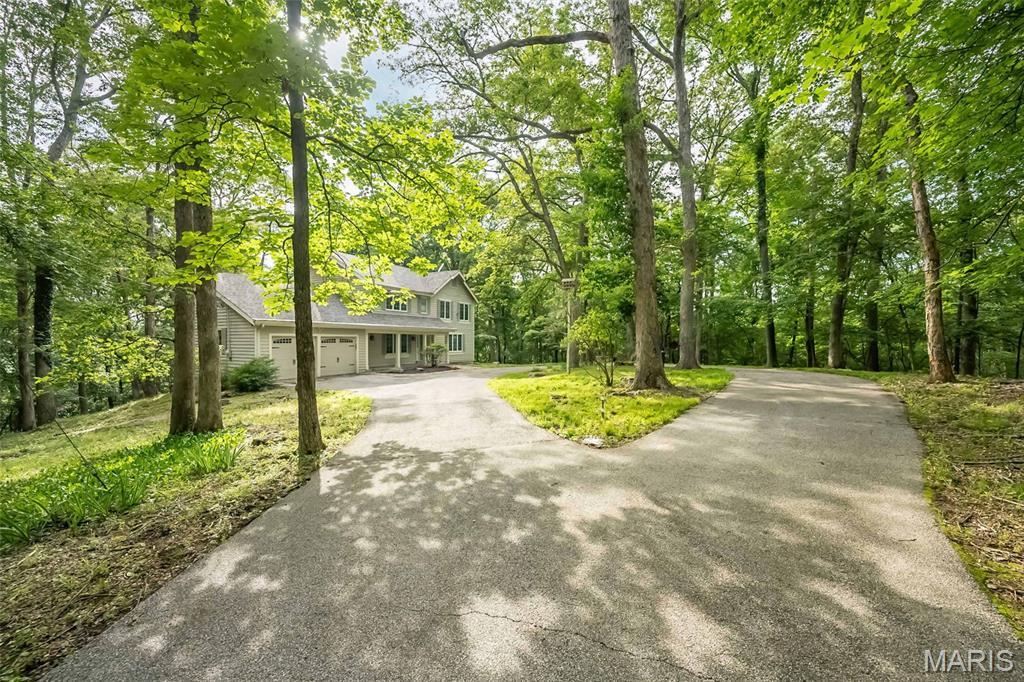 Property Photo: 18876 Highwood Estates Drive MO 63069