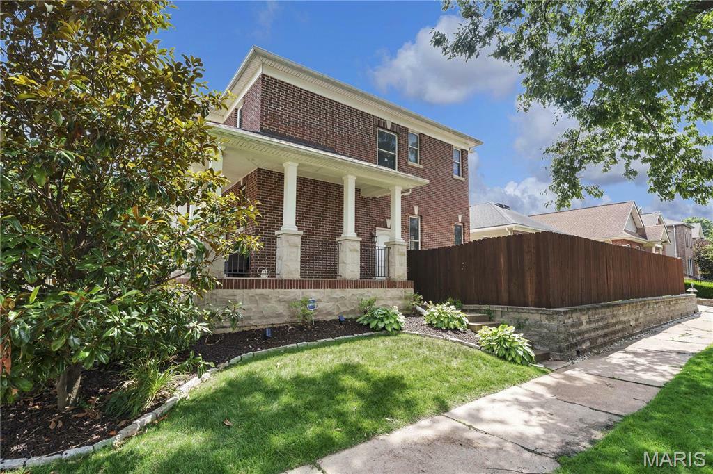 Property Photo: 2633 Pearl Avenue MO 63139