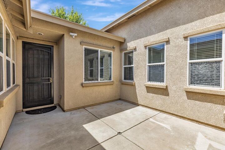 Property Photo:  1152 Manchester Way  CA 95991 