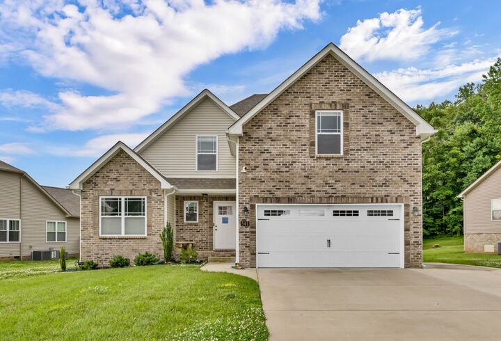 541 Macy Lynn Dr  Clarksville TN 37042 photo