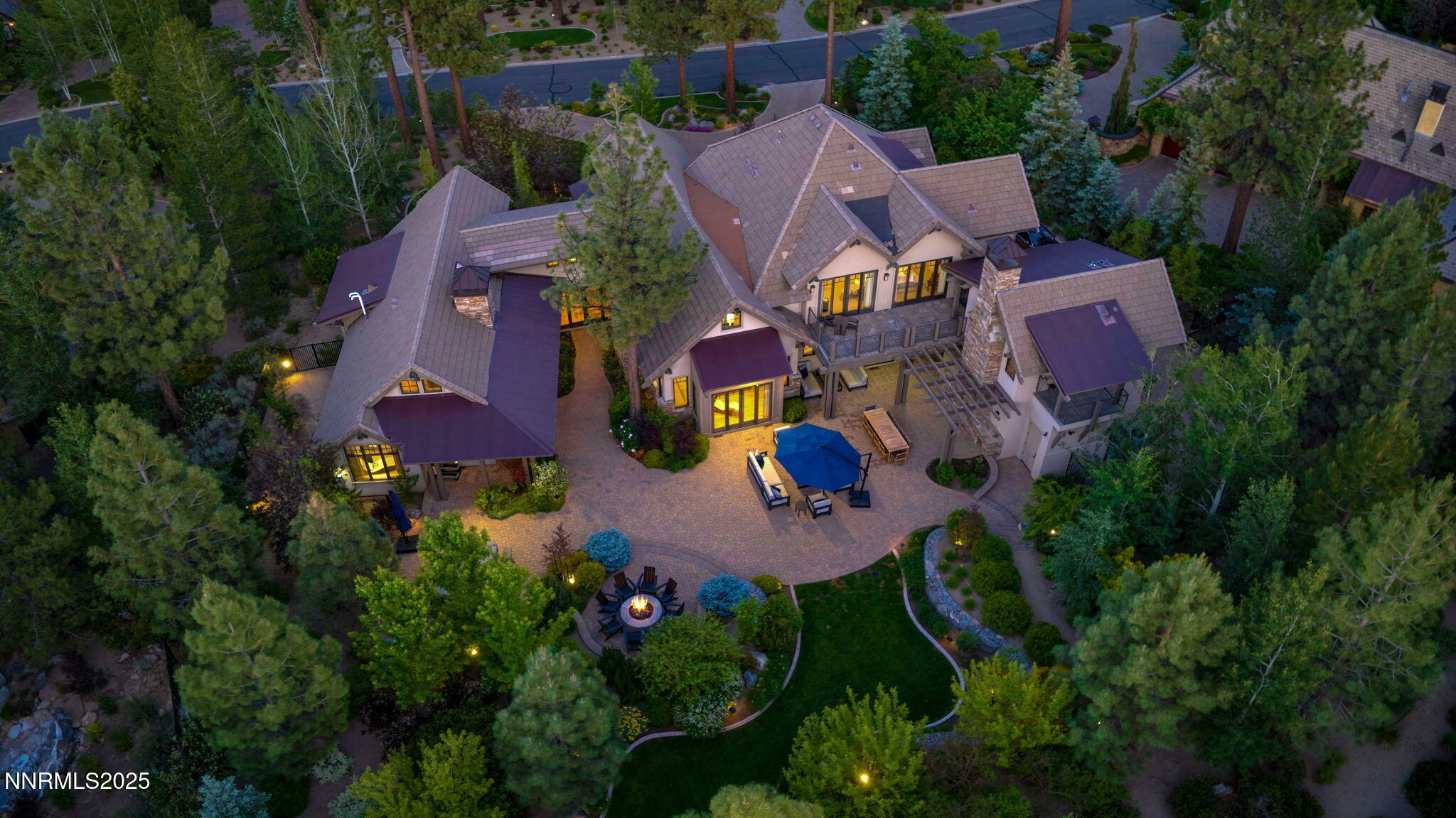 Property Photo: 5825 Lausanne Drive NV 89511