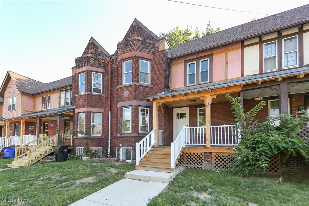 Property Photo: 1661 E 118th Street OH 44106