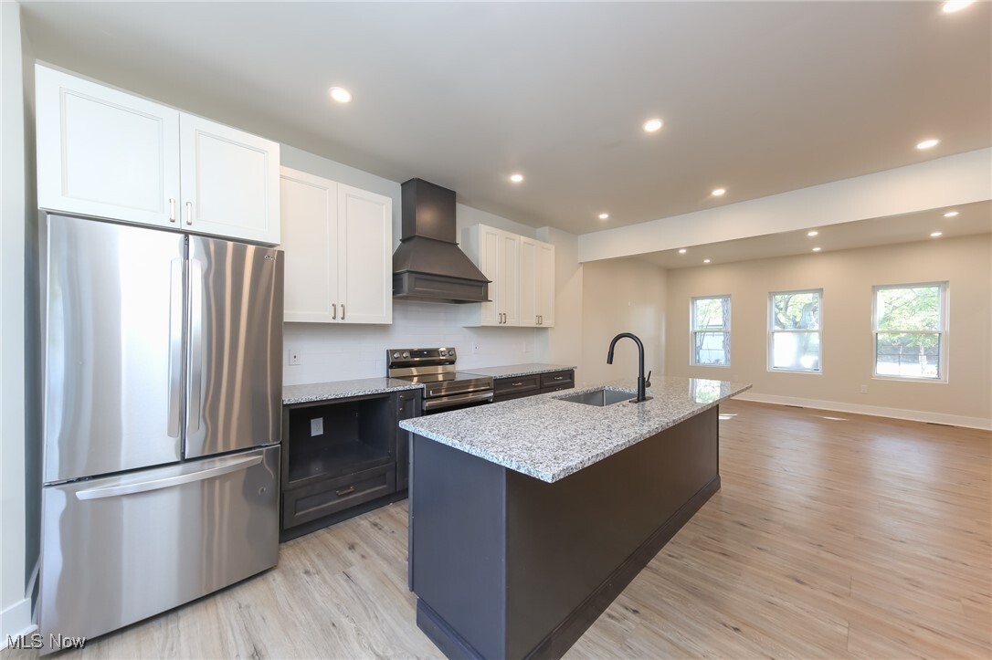 Property Photo: 1661 E 118th Street OH 44106