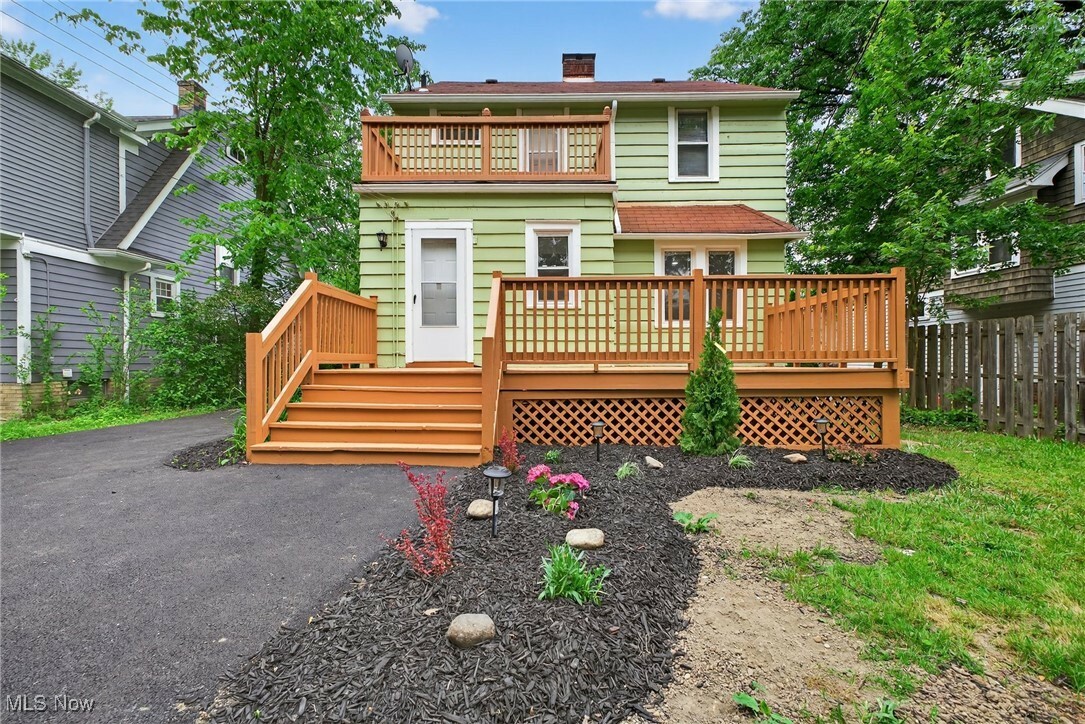 Property Photo: 955 Montford Road OH 44121