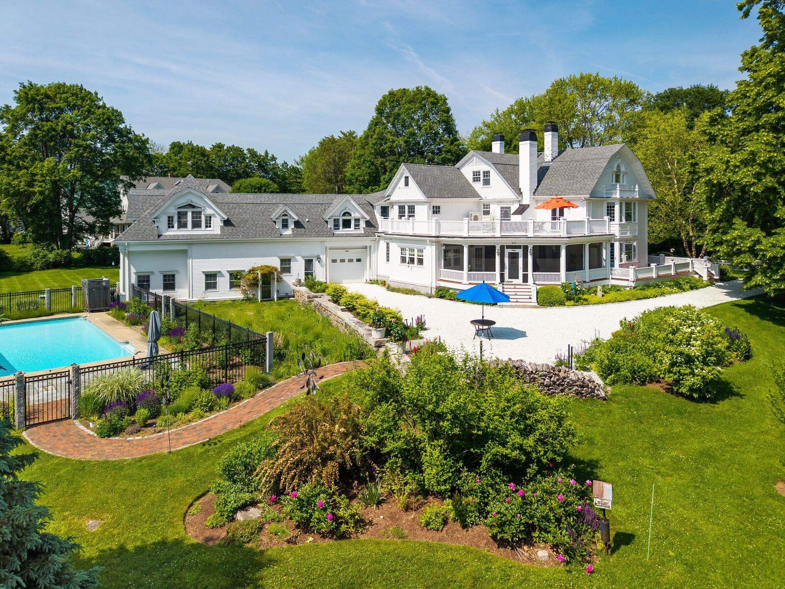 Property Photo:  633 Central Road  NH 03871 