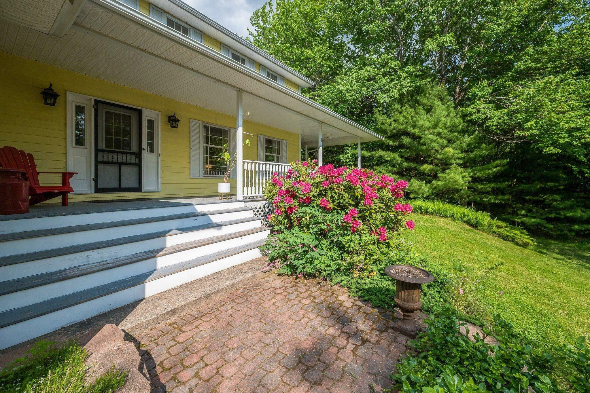 Property Photo: 1 Cedarwood Court NS B2T 1E7