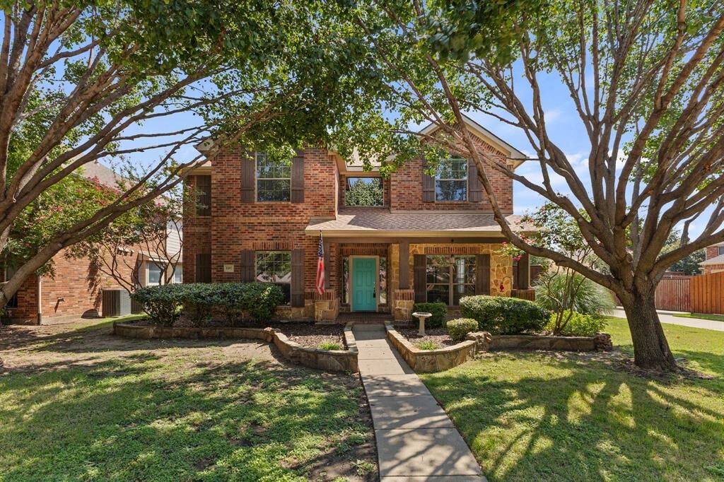 Property Photo: 8492 Liverpool Lane TX 75036