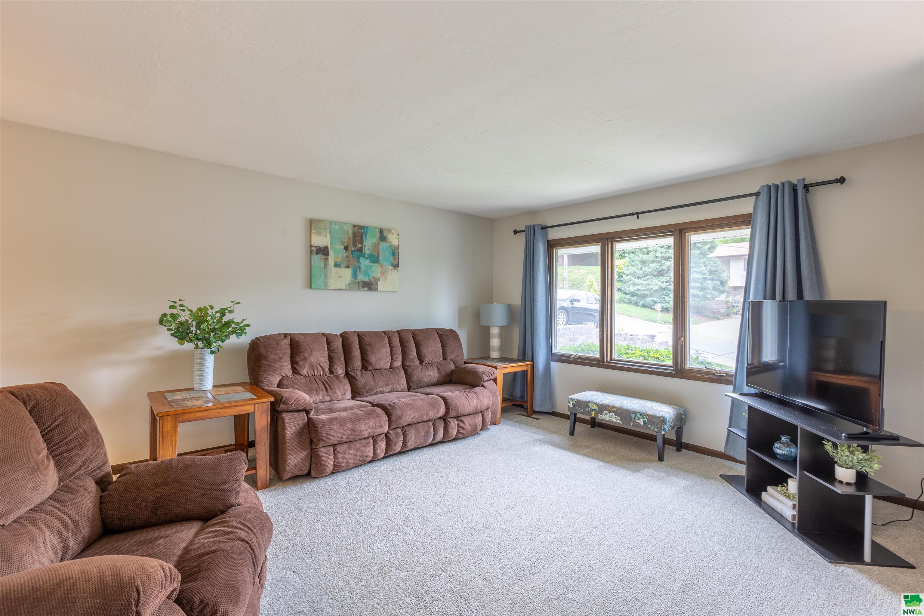 Property Photo: 2917 S Martha Street IA 51106
