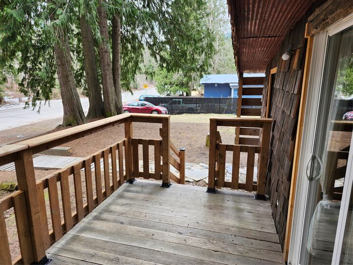 Property Photo: 1079 Lundell Road 5 BC V0E 2S0
