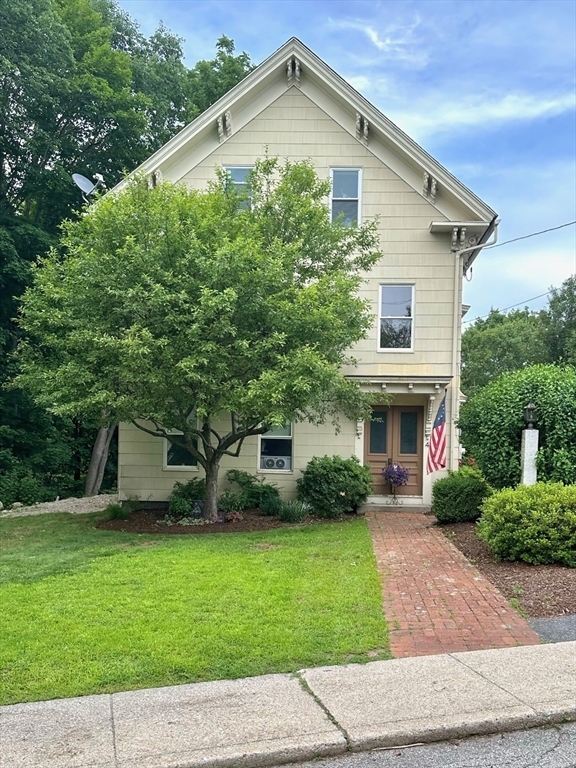 Property Photo: 4 Martin Rd MA 01516