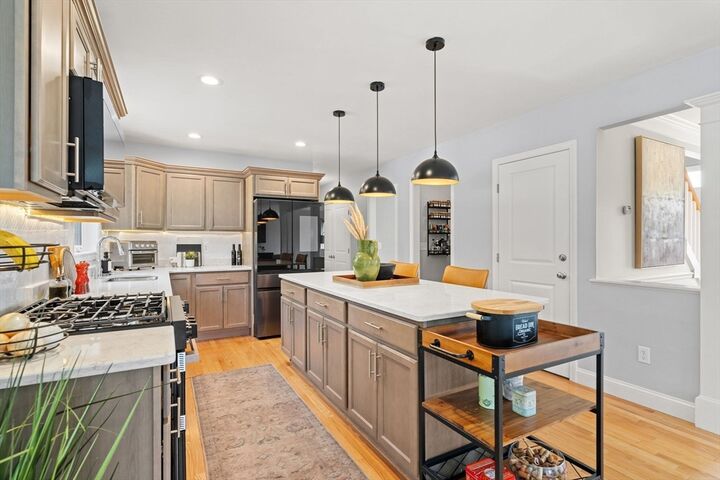 Property Photo:  13 Oldfield Rd  MA 02324 