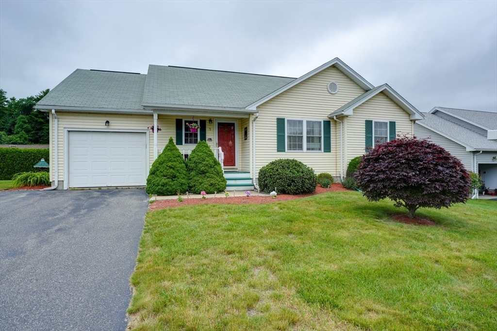 Property Photo: 7 Chandler Way 7 MA 01532