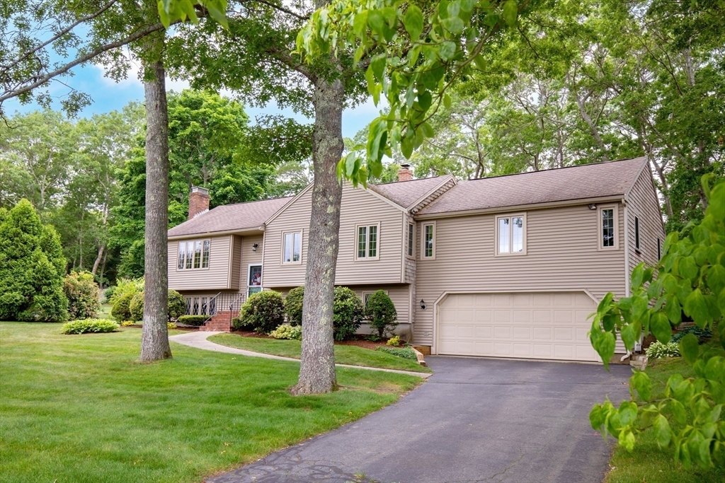 Property Photo: 7 Jacqueline Ln MA 02360
