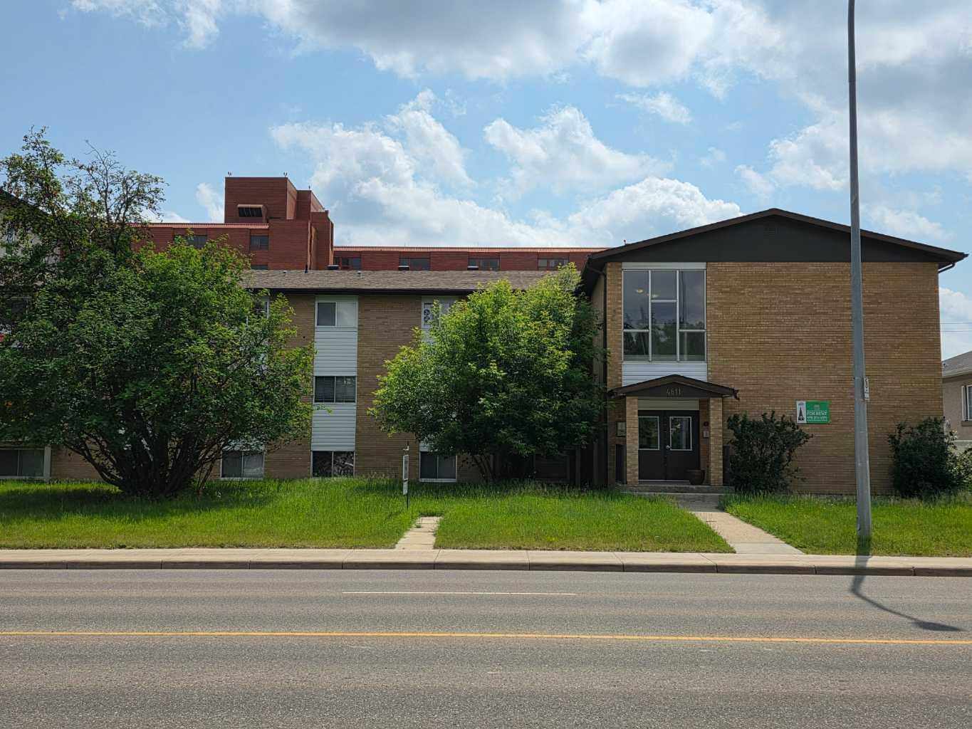 Property Photo: 4811 55 Street 306 AB T4N 2J2