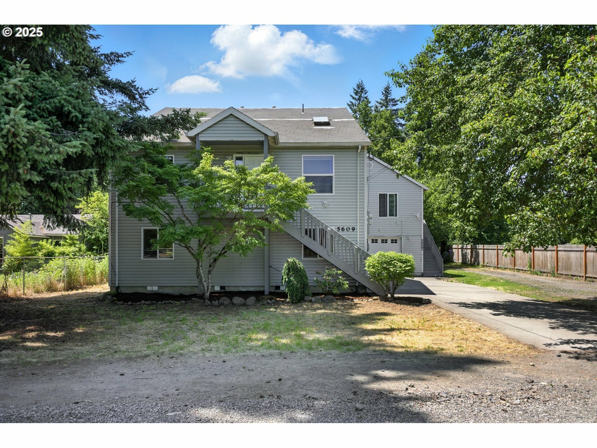 Property Photo: 5609 SE 117th Ave OR 97266
