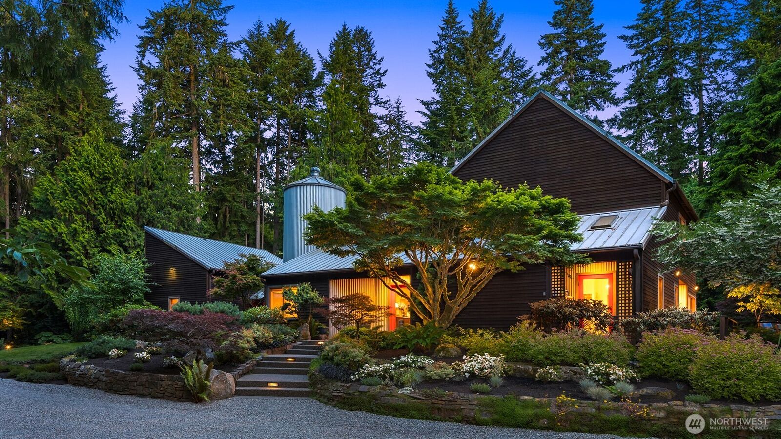 Property Photo:  9000 NE Hidden Cove Road  WA 98110 