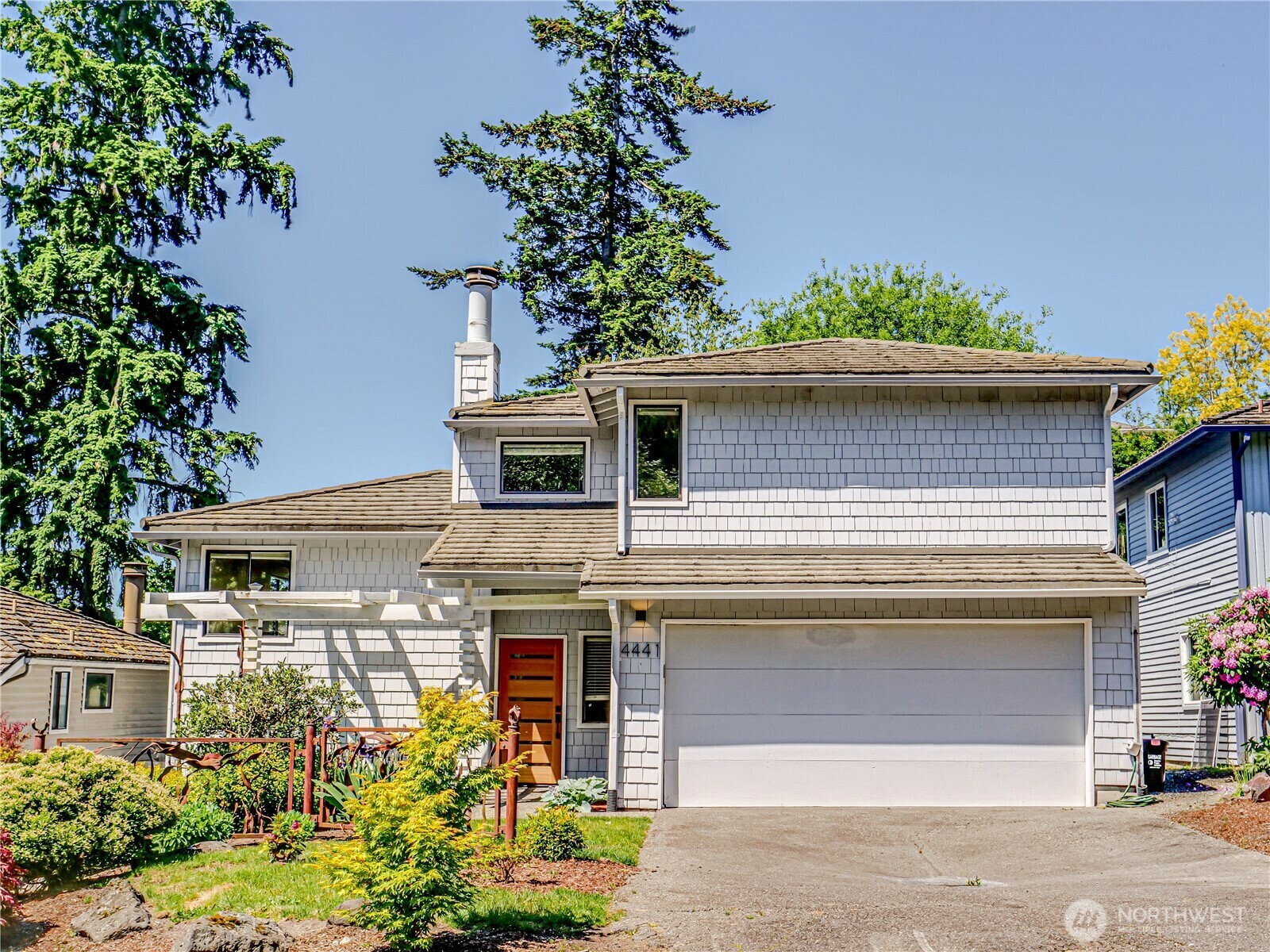 Property Photo: 4441 53rd Avenue SW WA 98116