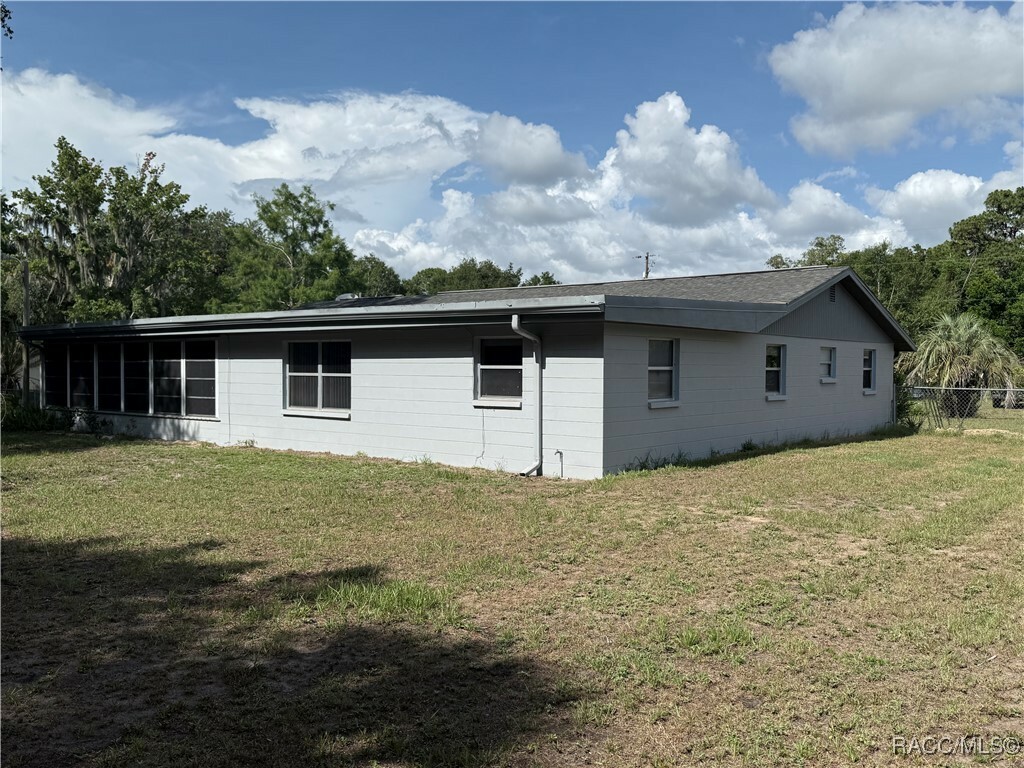 Property Photo: 438 S Camillia Avenue FL 34429