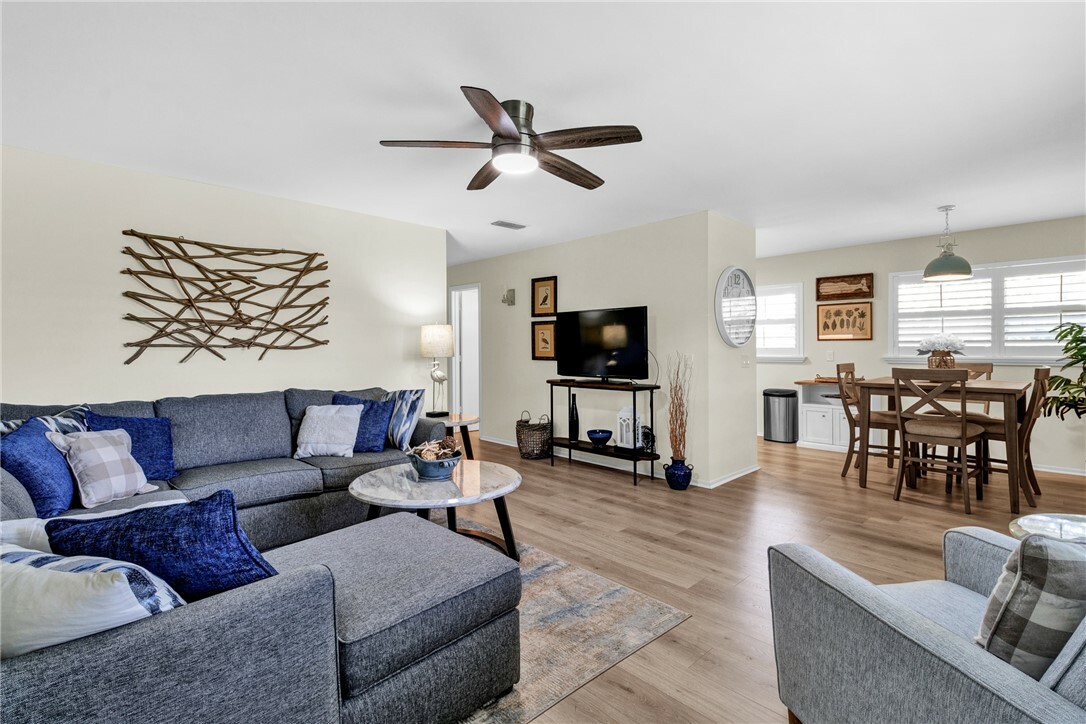 Property Photo: 27 Vista Gardens Trail 206 FL 32962