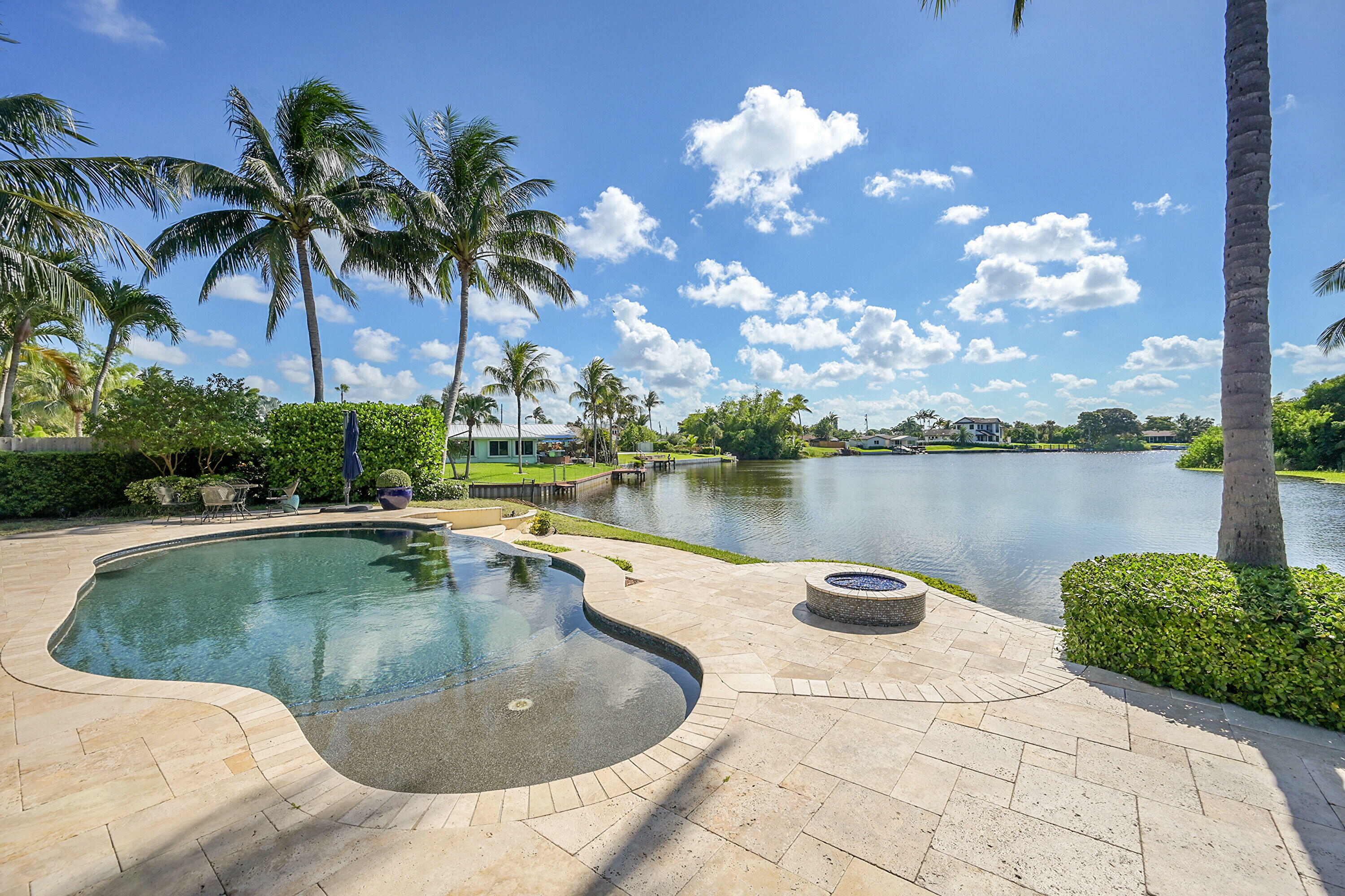 Property Photo: 6767 Tradewind Way FL 33462