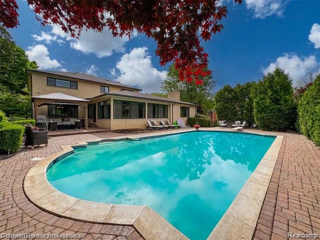Property Photo: 4462 Barchester Drive MI 48302