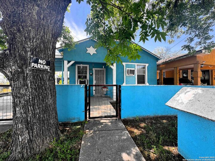 422 E Franciscan  San Antonio TX 78204 photo