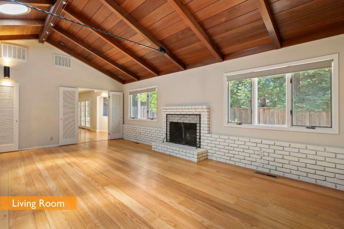 Property Photo: 1516 Wistaria Lane CA 94024