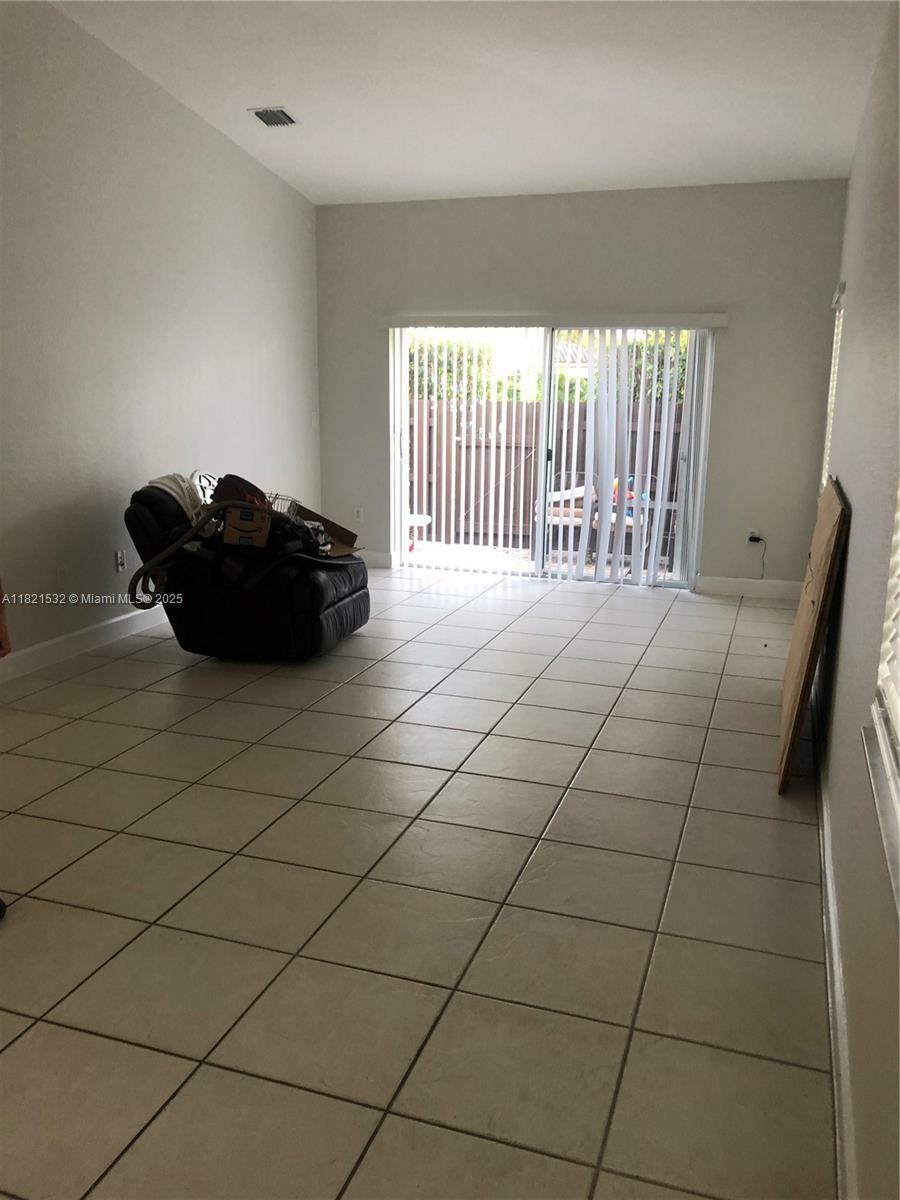 Property Photo:  10932 NW 69 St  FL 33178 