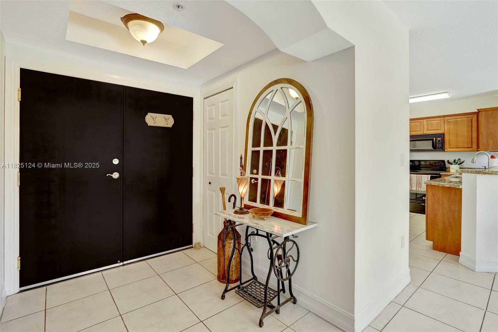 Property Photo: 322 Madeira Ave. 402 FL 33134