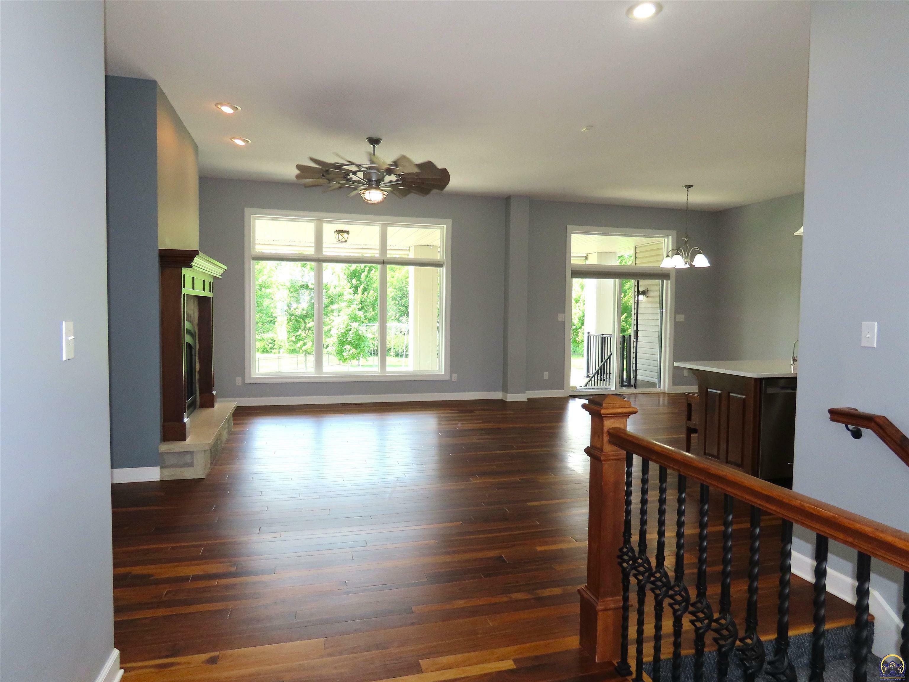 Property Photo: 8013 SW 27th Ct KS 66614