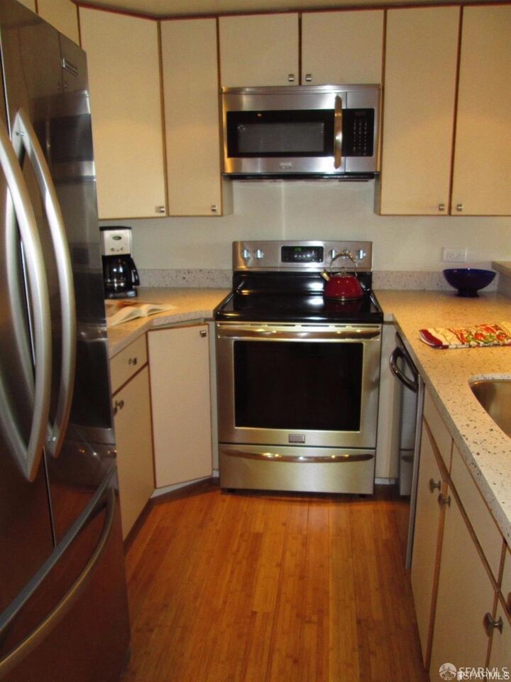 Property Photo: 601 Van Ness Avenue 1102 CA 94102