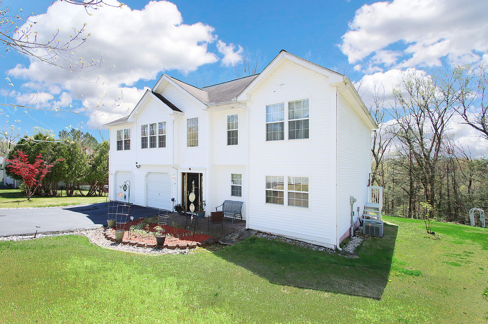 Property Photo: 155 Riverside Drive CT 06451