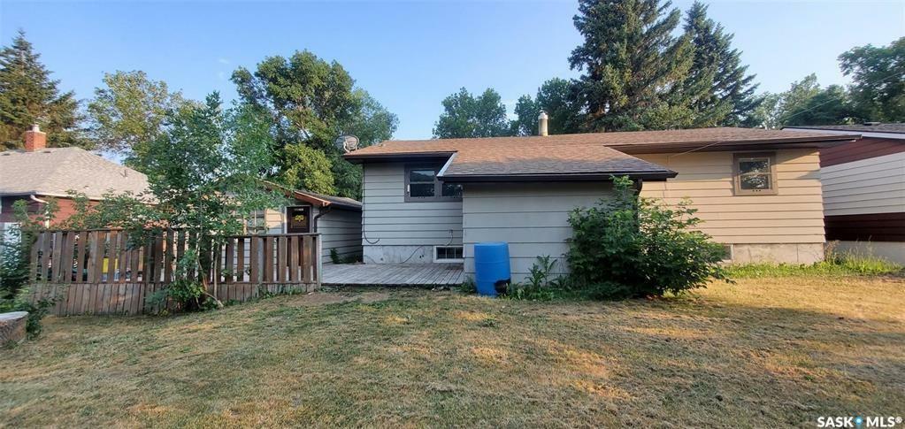 Property Photo: 420 Beryl Street SK S0G 0K0