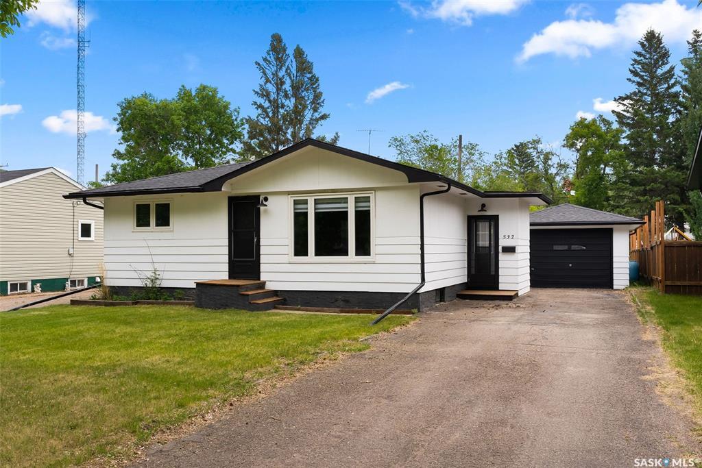 Property Photo: 532 2nd Street NE SK S0A 1N0