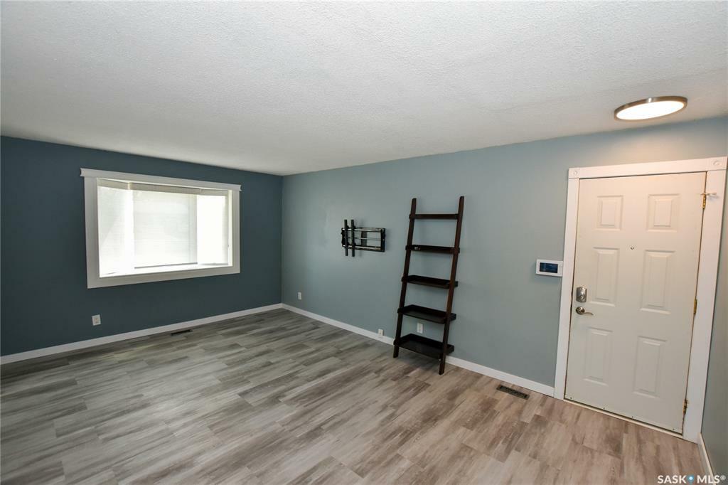Property Photo: 3417 Diefenbaker Drive SK S7L 4V7