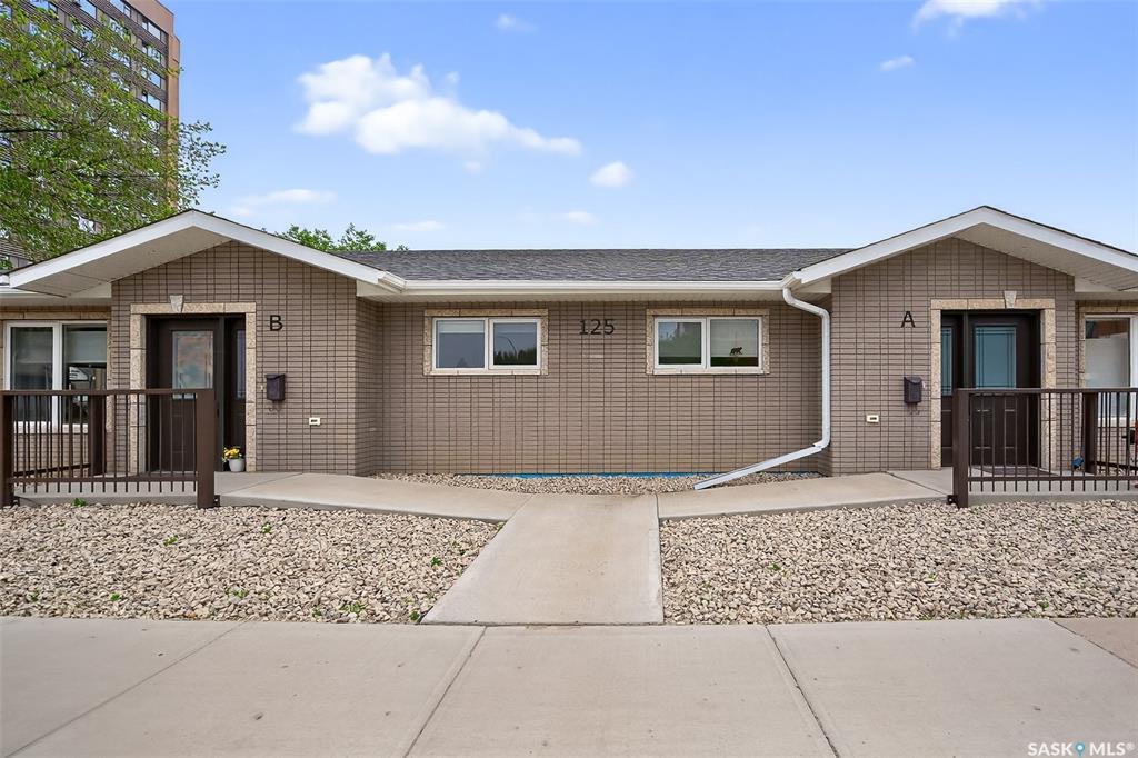Property Photo: 125 2nd Avenue NE A&B SK S6H 2A2