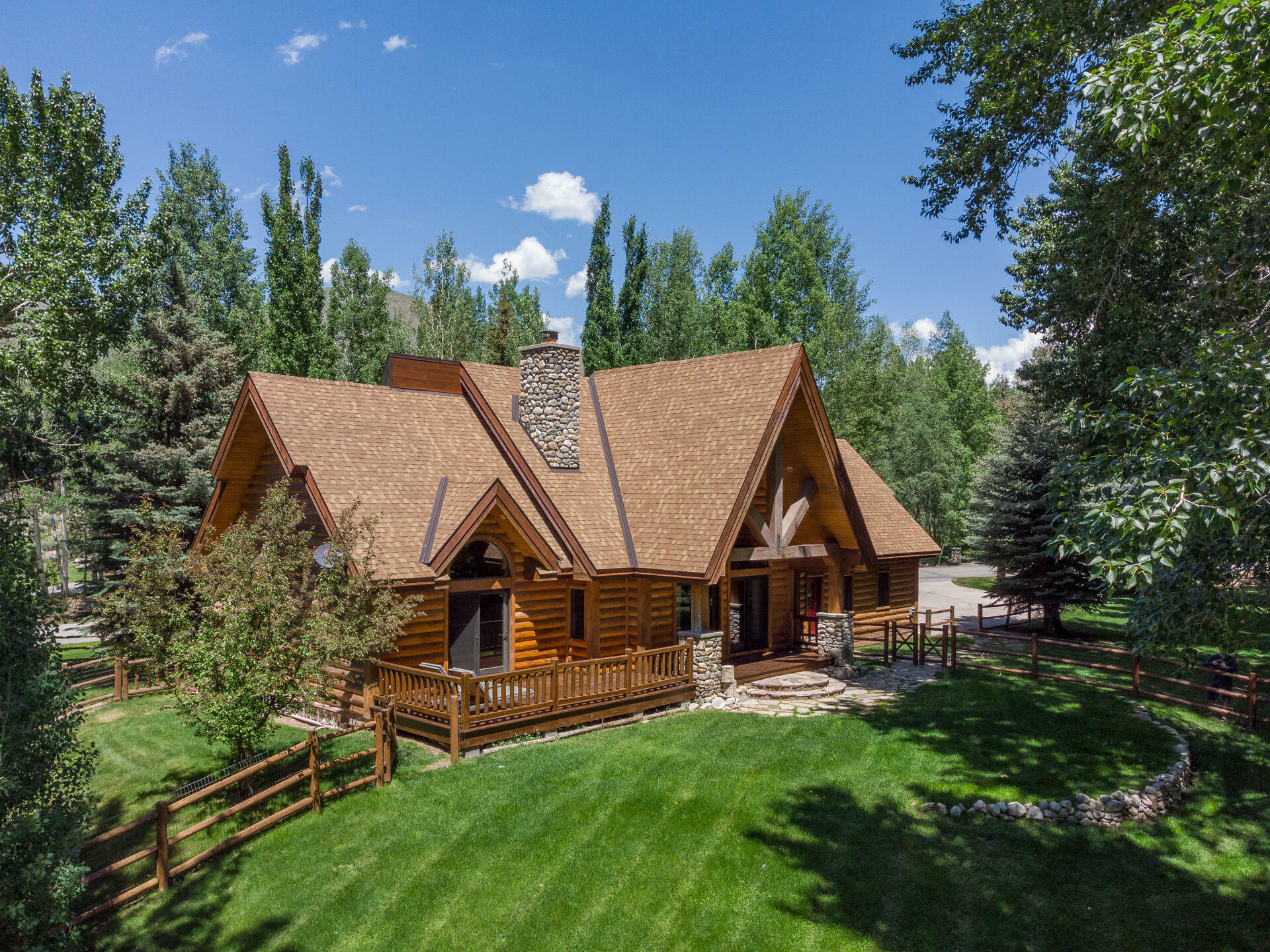 Property Photo: 214 Timberline Rd ID 83340