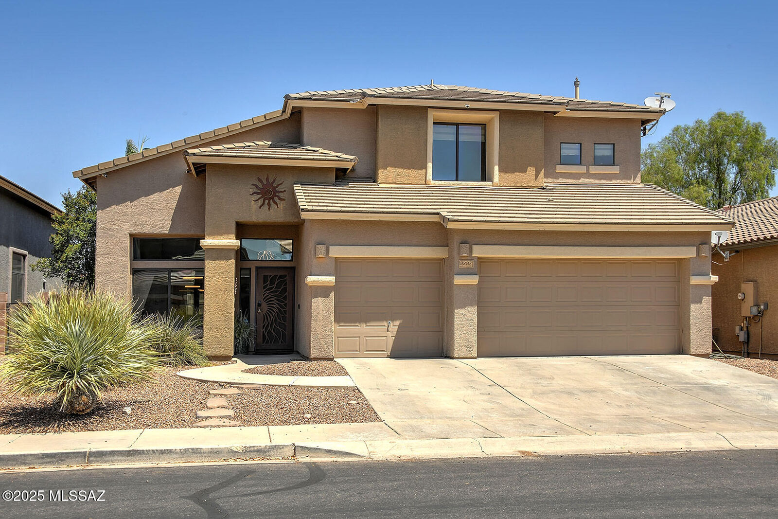 Property Photo: 8287 N Rocky Brook Drive AZ 85743