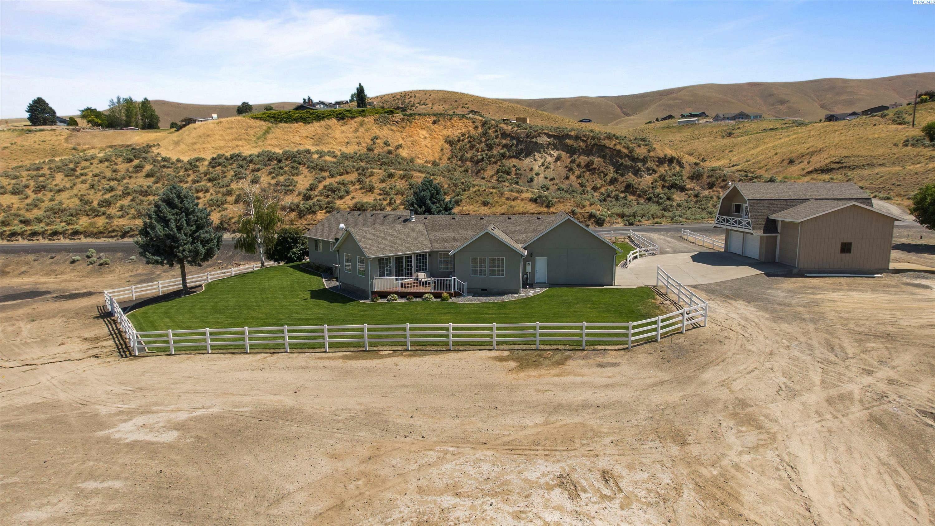 Property Photo: 151002 W Richards Rd WA 99350