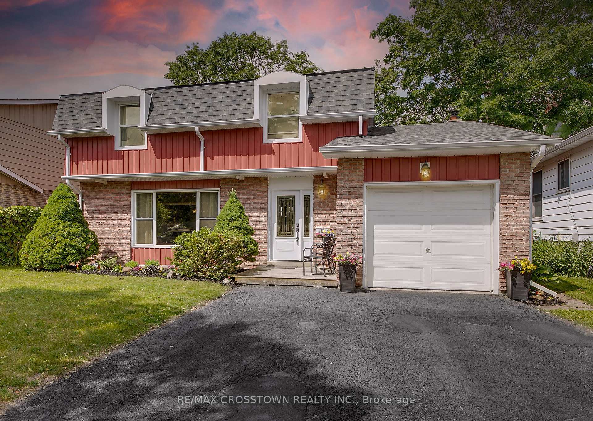 Property Photo: 122 Marshall Street ON L4N 4L5