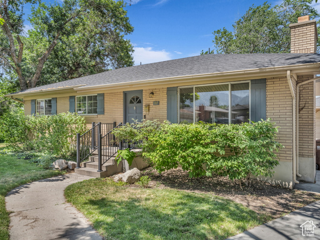 Property Photo: 787 E Casa Blanco Cir UT 84047