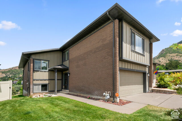 Property Photo: 3683 E Cove Point Dr UT 84109