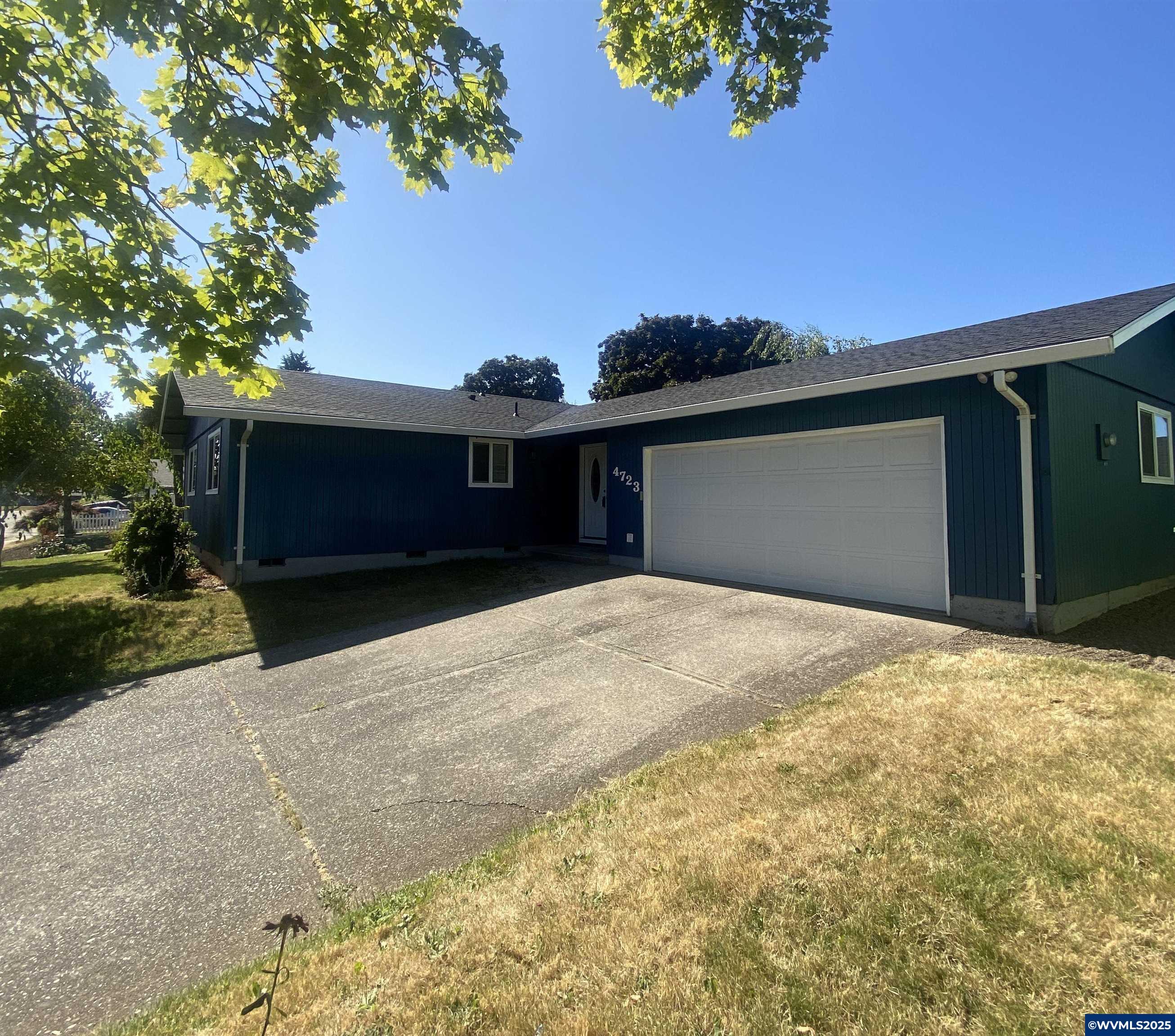 Property Photo: 4723 Buckhorn Ct SE OR 97317