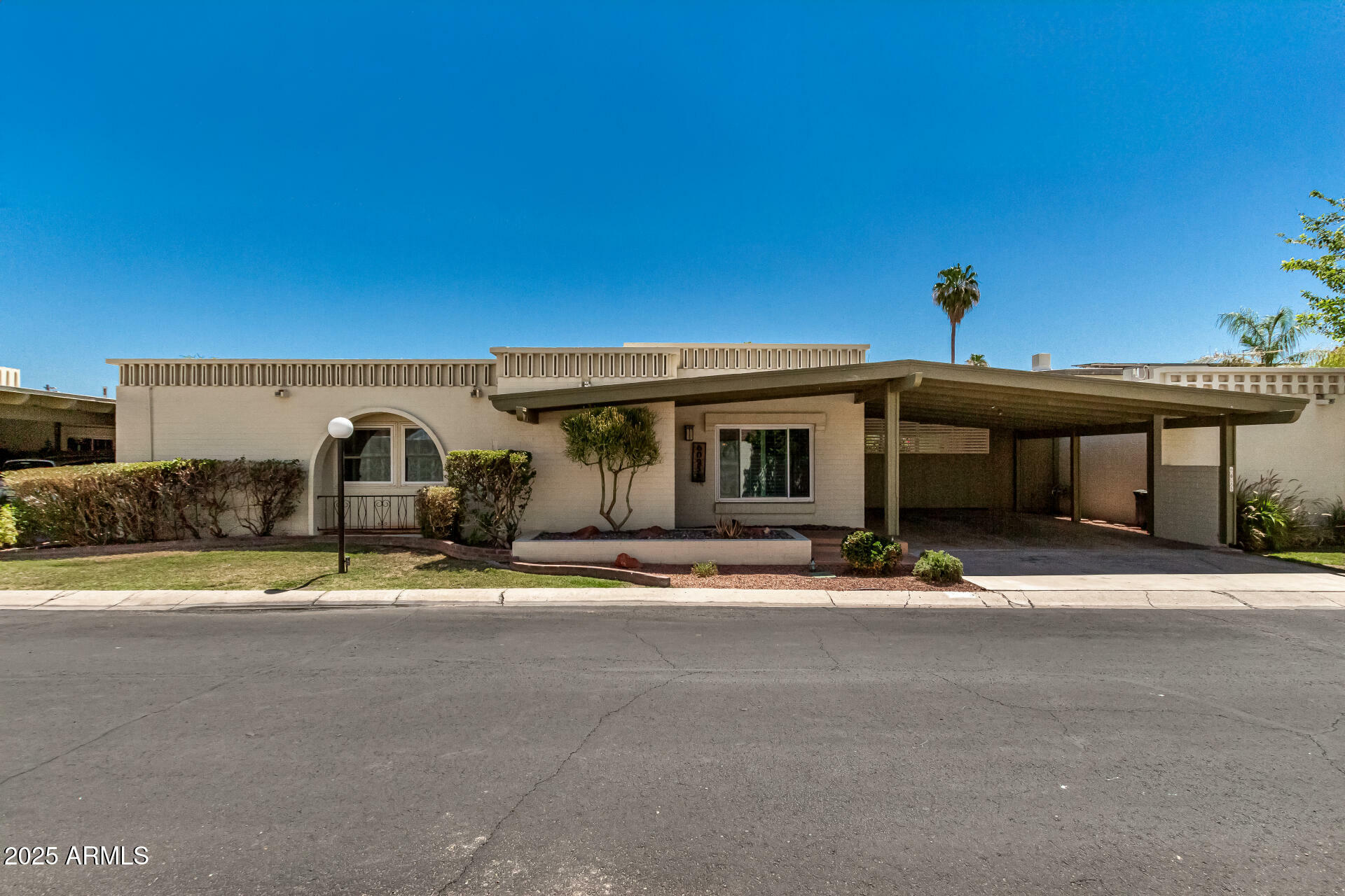 Property Photo: 6025 N 10th Place AZ 85014