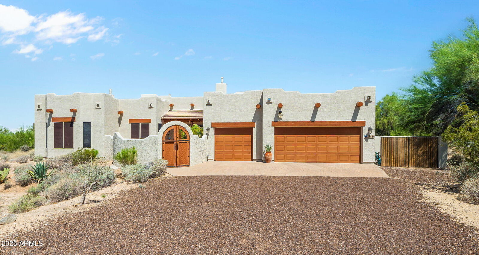 Property Photo: 32826 N 54th Street AZ 85331