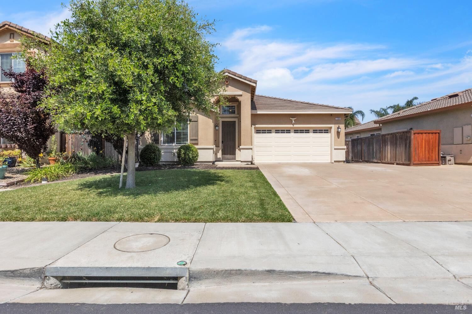 Property Photo: 1068 Parkside Drive CA 95688
