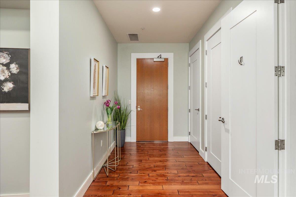 Property Photo:  419 S 8th St Ste 206  ID 83702-5516 