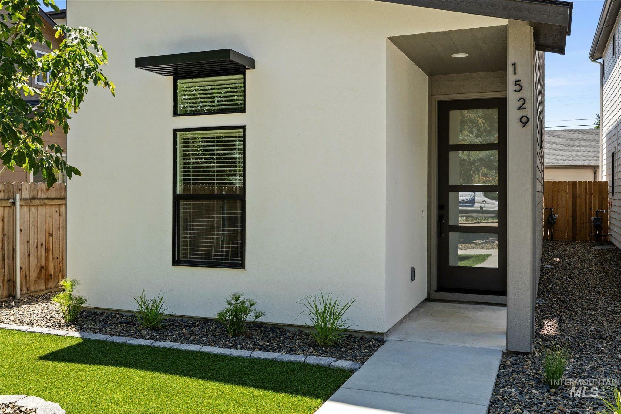 Property Photo: 1529 S Lincoln Ave ID 83706