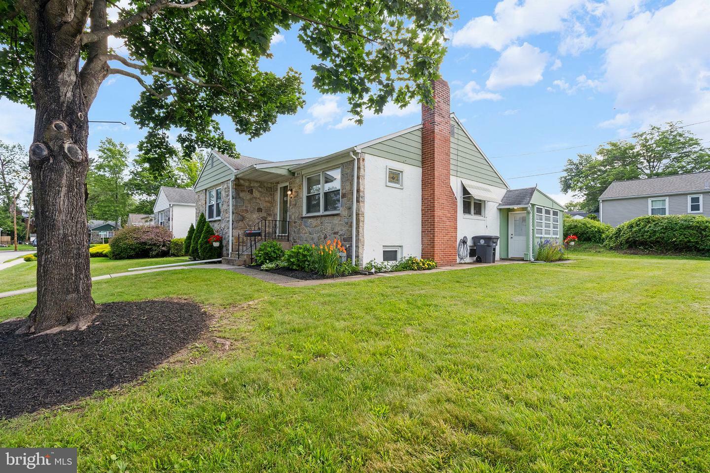 Property Photo: 662 Woodland Avenue PA 19464